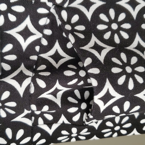 Old Navy black and white diva skinny ankle pants in size 12, NWT - Picture 4 of 9